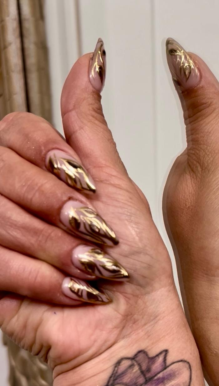 Cataleyas nail salon and boutique Image