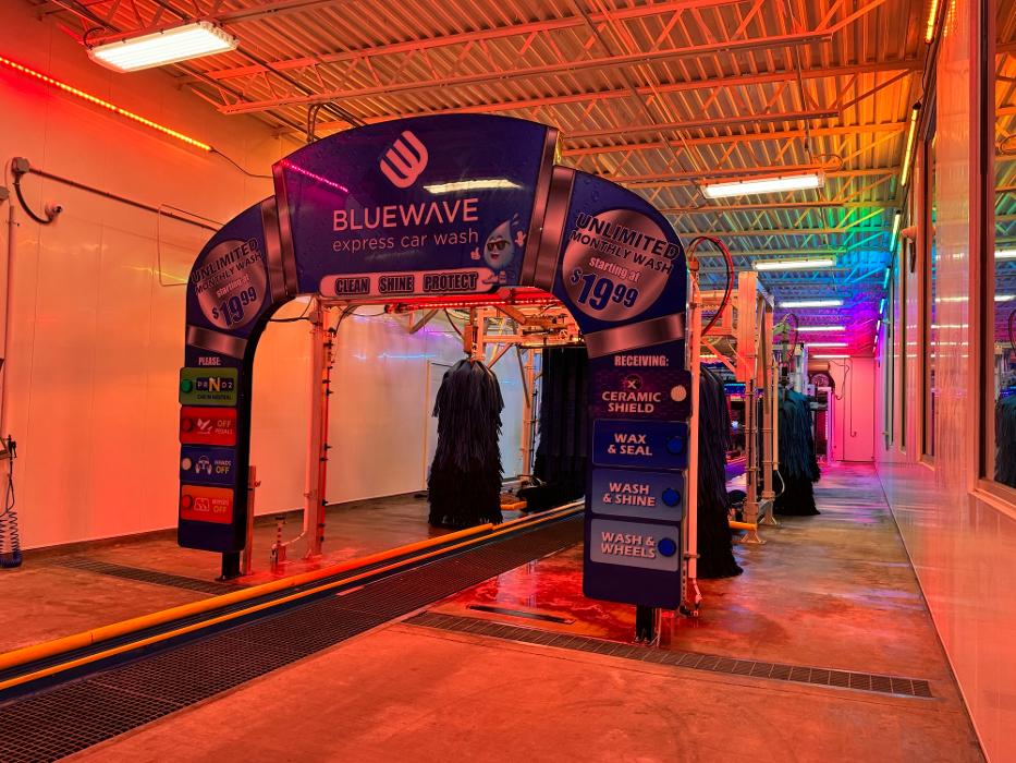 BlueWave Express Car Wash Image