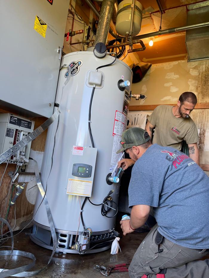 Expert Plumbing & Water Heaters, Inc. Image