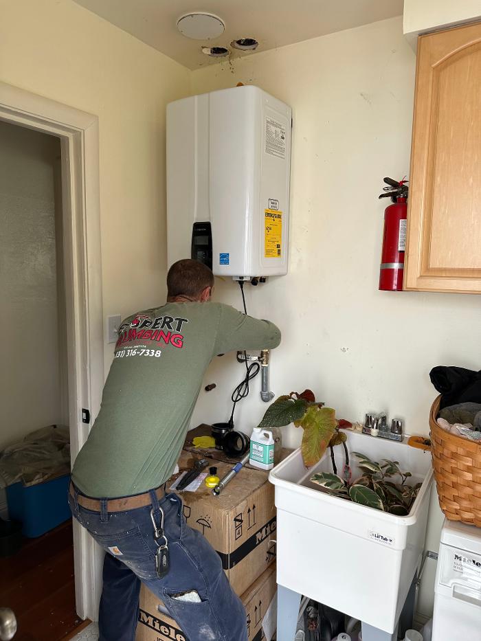 Expert Plumbing & Water Heaters, Inc. Image