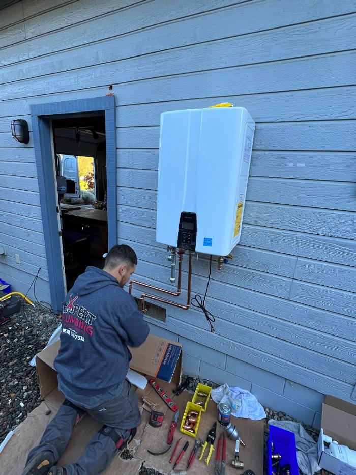 Expert Plumbing & Water Heaters, Inc. Image
