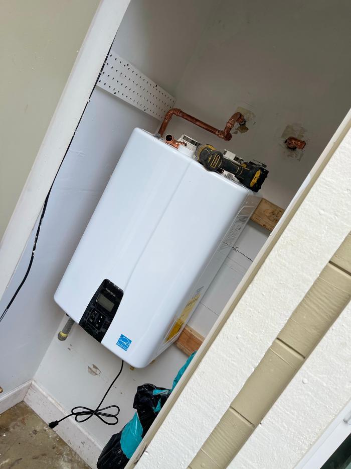 Expert Plumbing & Water Heaters, Inc. Image