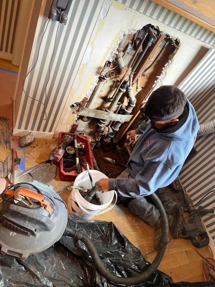 Expert Plumbing & Water Heaters, Inc. Image