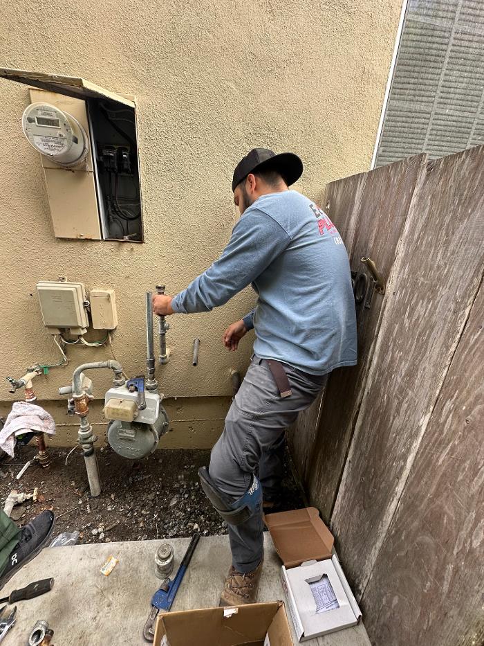 Expert Plumbing & Water Heaters, Inc. Image