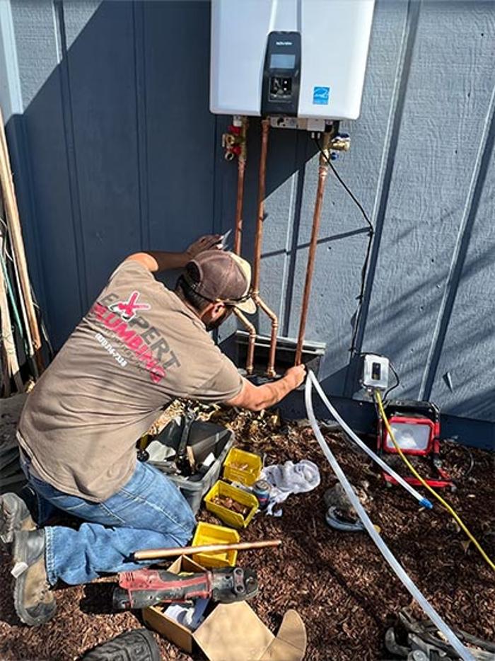 Expert Plumbing & Water Heaters, Inc. Image