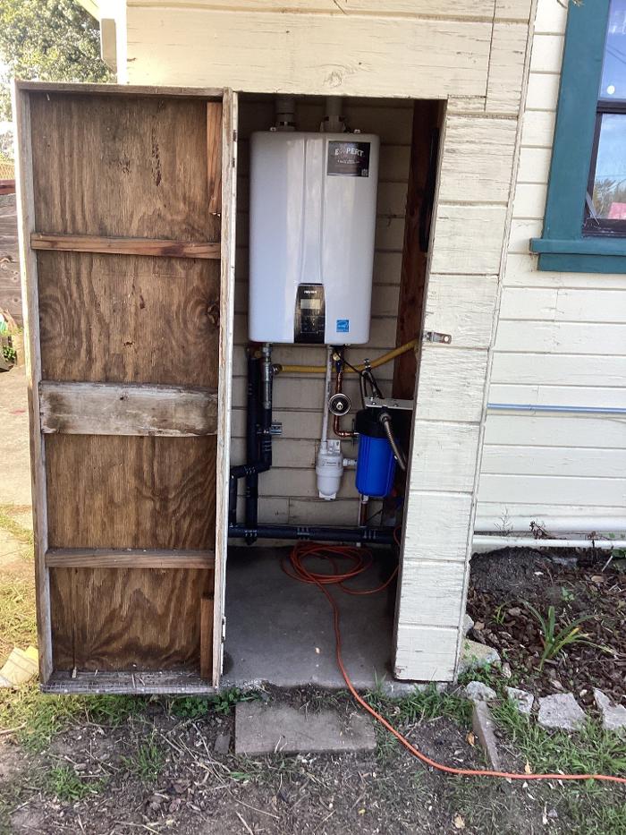 Expert Plumbing & Water Heaters, Inc. Image