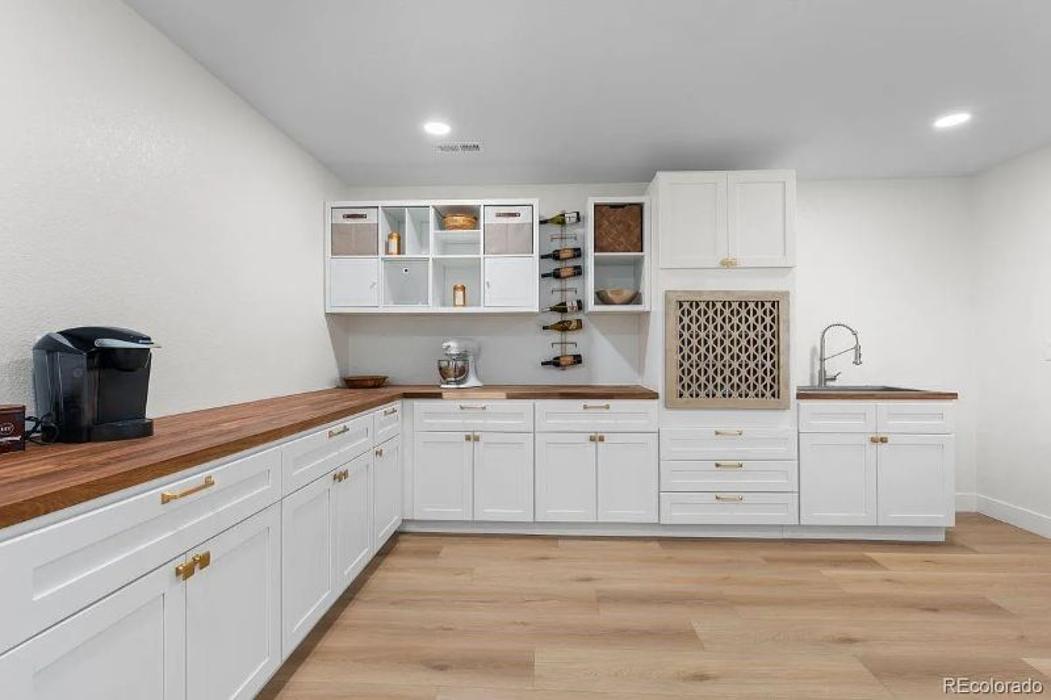 Rowe & MacPhail Renovations & Construction LLC