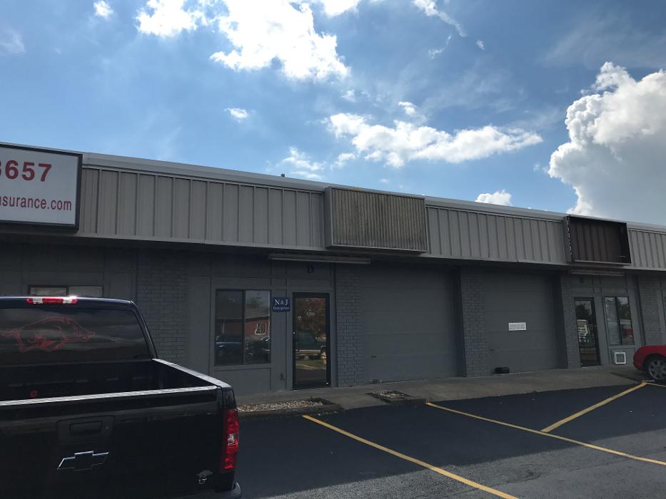 Top Hat Chimney & Roofing Image