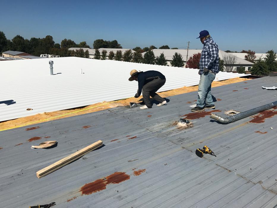 Top Hat Chimney & Roofing Image