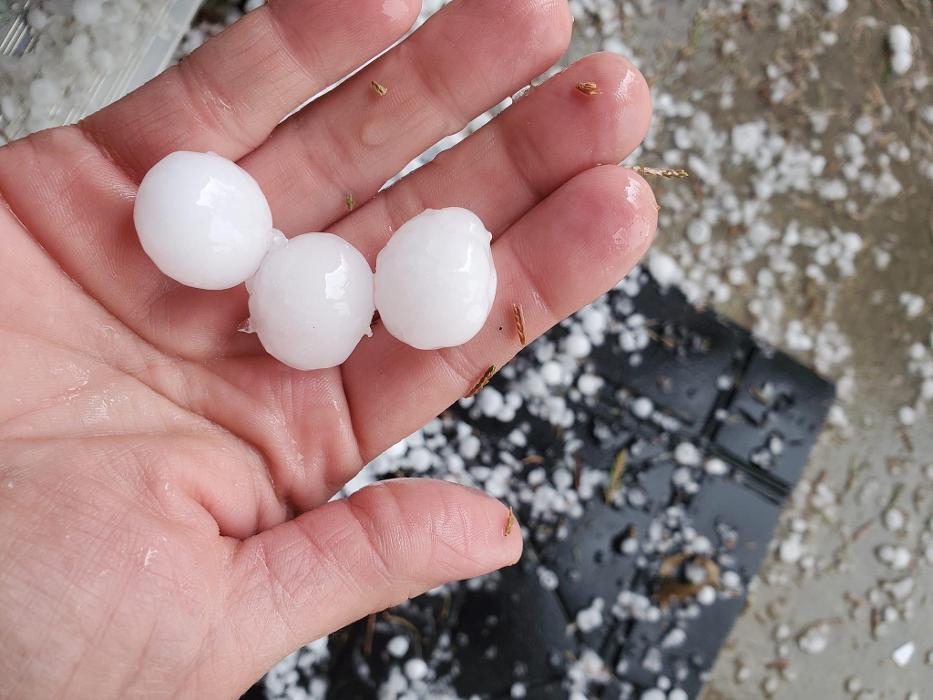 Top Hat Chimney & Roofing Image