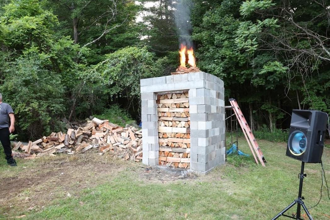 Top Hat Chimney & Roofing Image