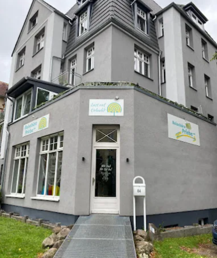 Reisebüro Priebe OHG, Moislinger Allee in Lübeck