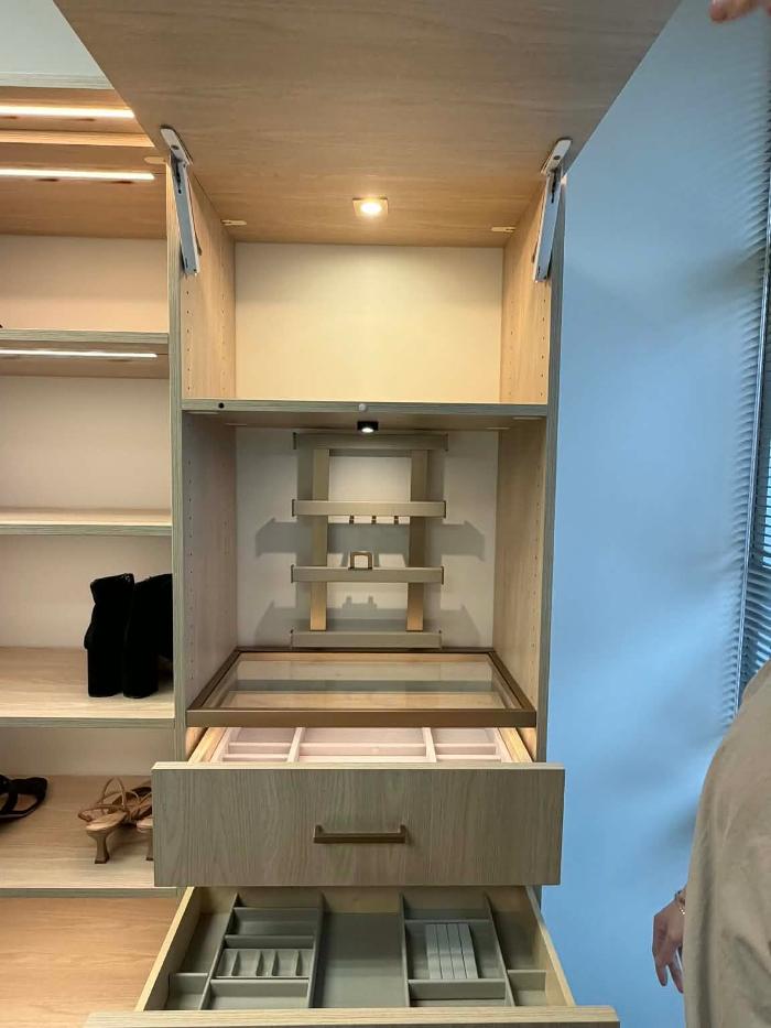 Up Closets of Richmond Image