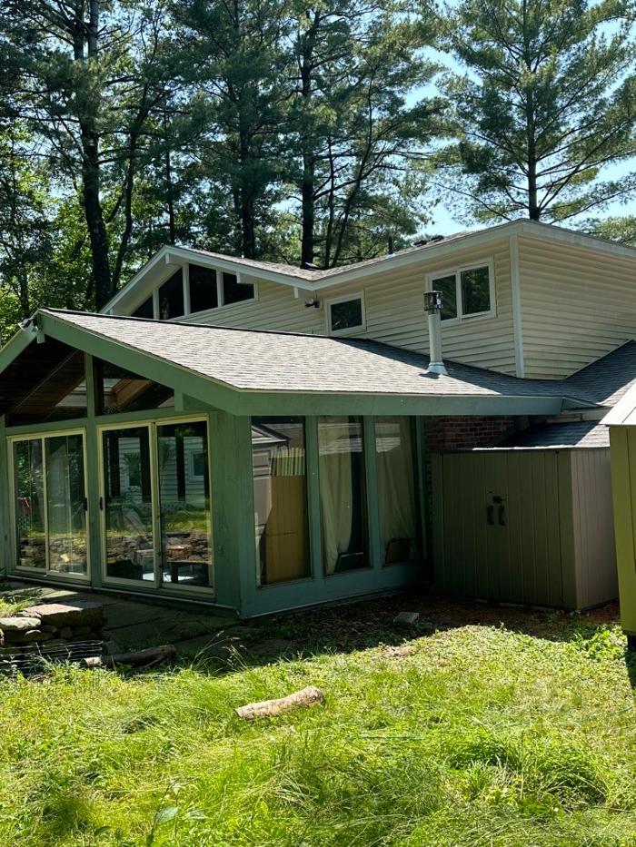 Three Mountain Roofing Image