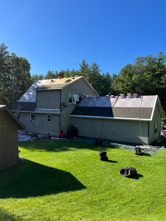 Three Mountain Roofing Image