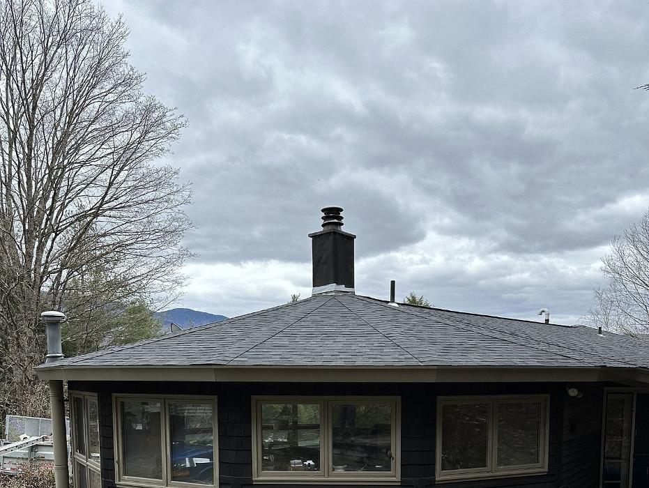 Three Mountain Roofing Image