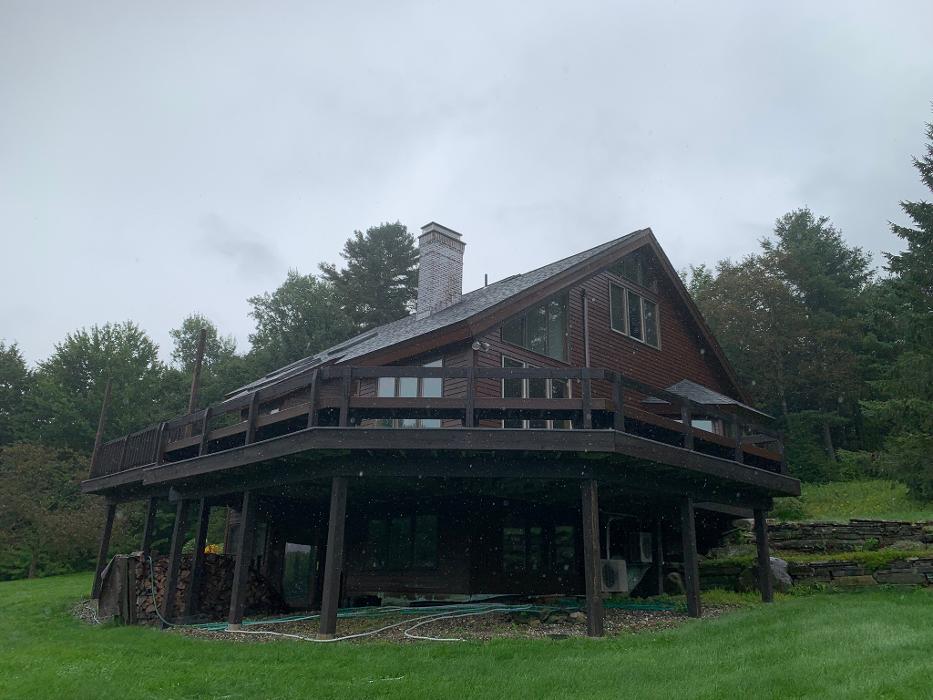 Three Mountain Roofing Image