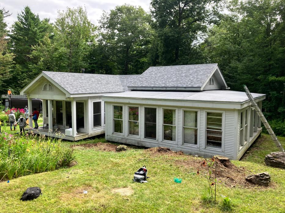 Three Mountain Roofing Image