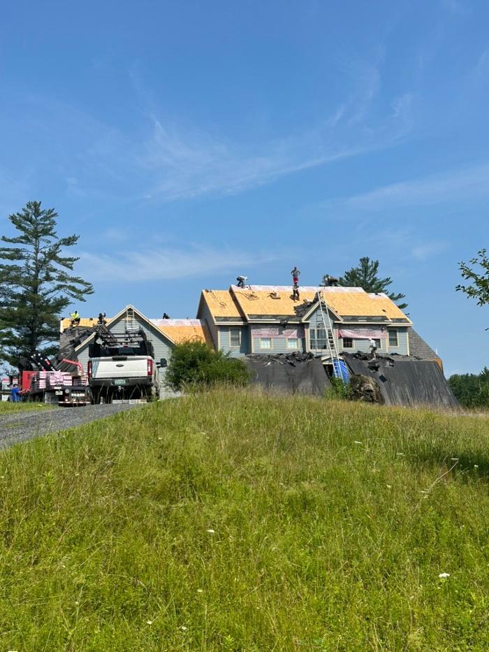 Three Mountain Roofing Image