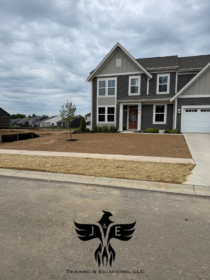 J&E Trucking & Excavating LLC