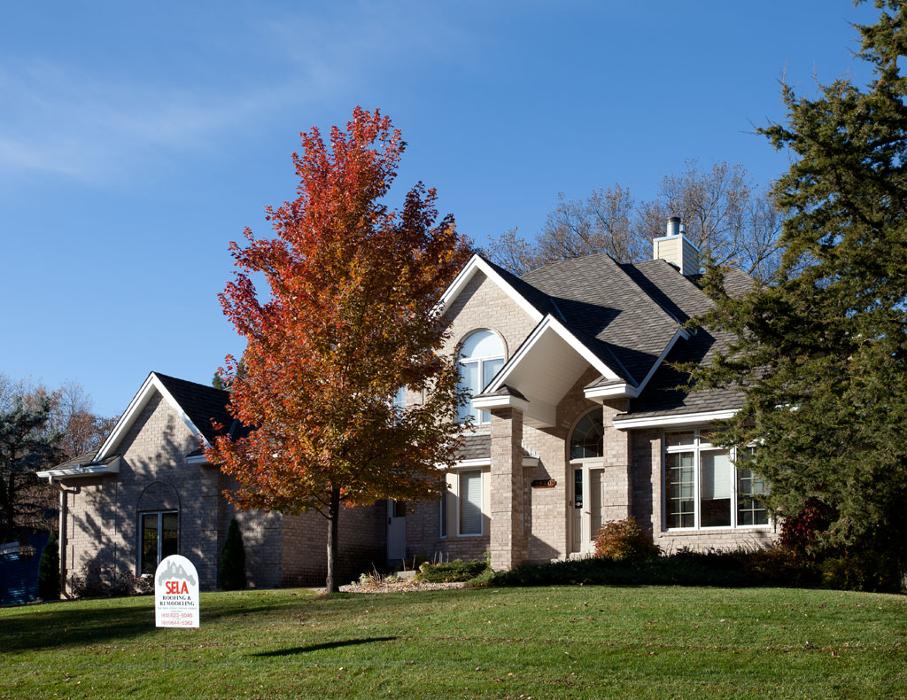 Sela Roofing & Remodeling Image