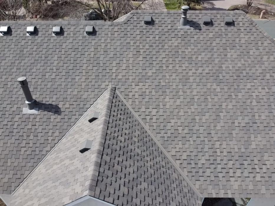 Sela Roofing & Remodeling Image