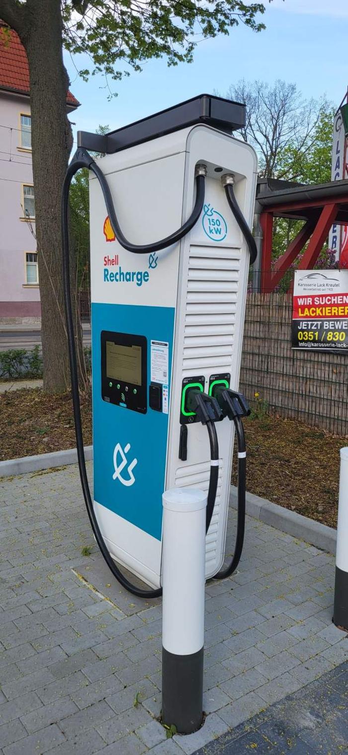 Shell Recharge Charging Station, Meißner Straße in Radebeul