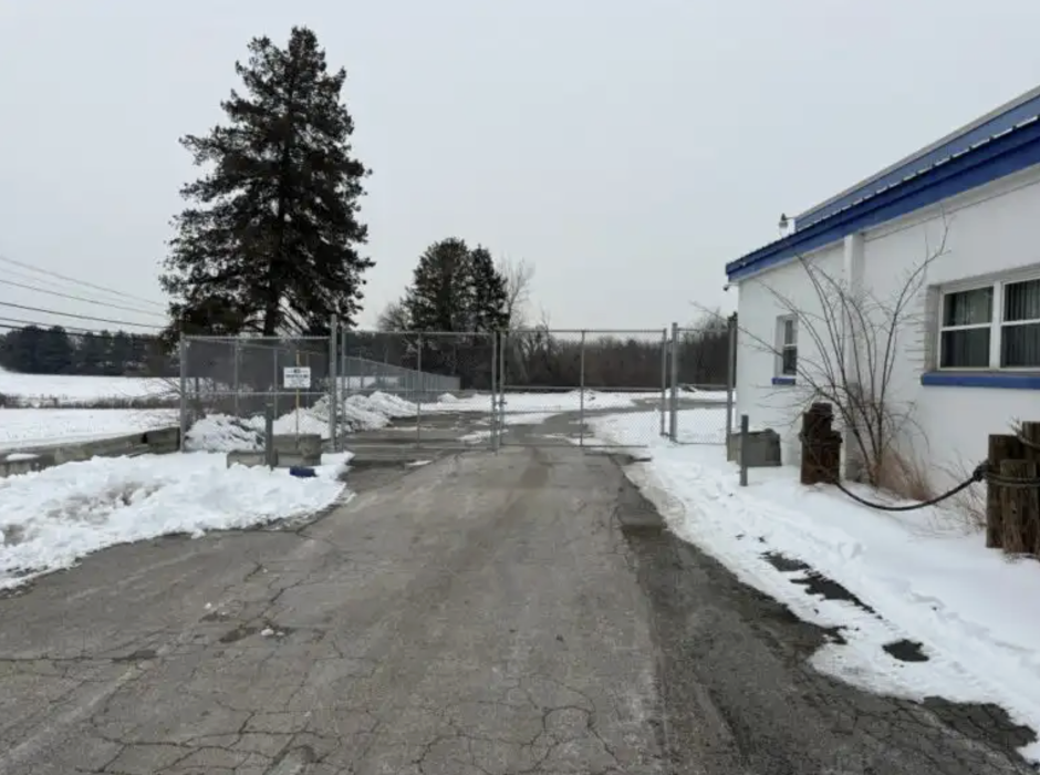 Premium Parking and Storage Image