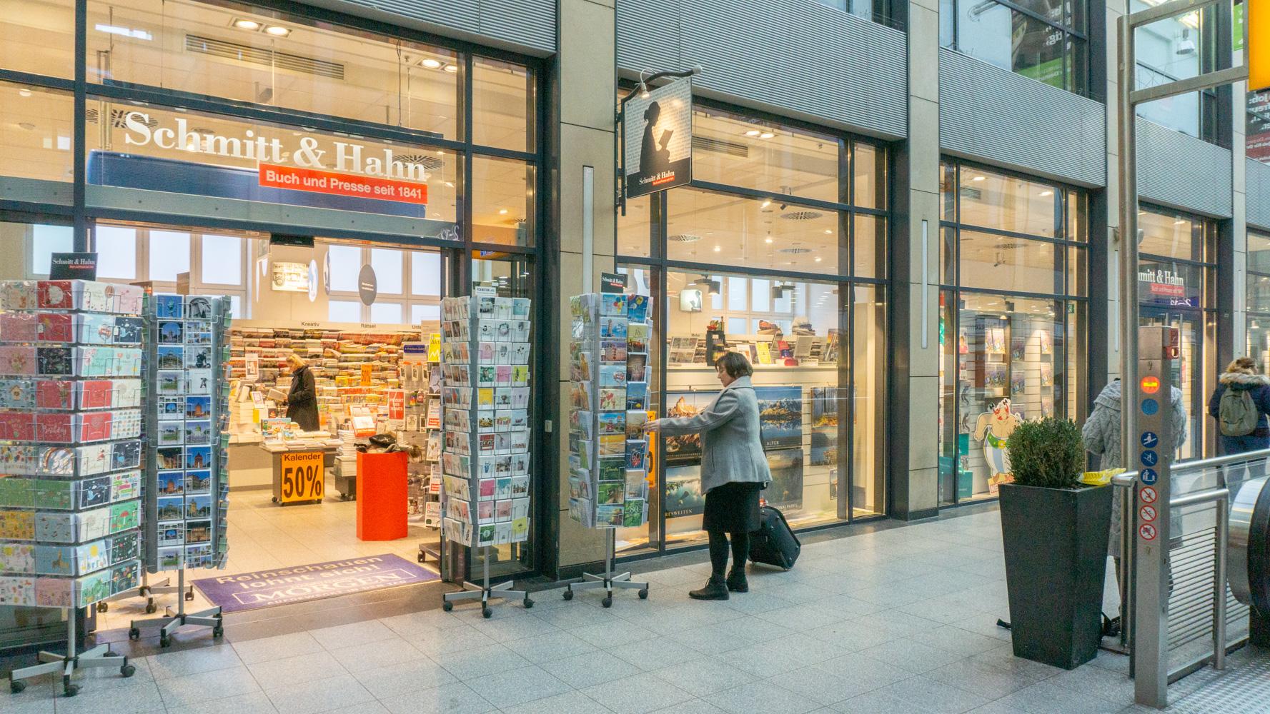 Schmitt & Hahn Buch und Presse im Hauptbahnhof Mannheim Presse, Willy-Brandt-Platz in Mannheim