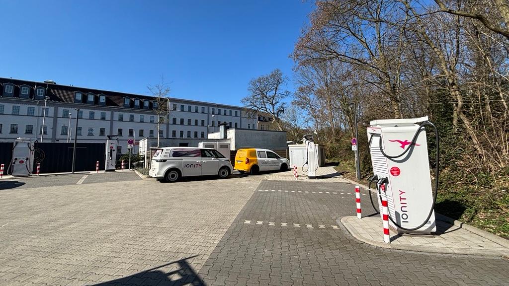 IONITY Charging Station, Düsseldorfer Straße in Mülheim an der Ruhr