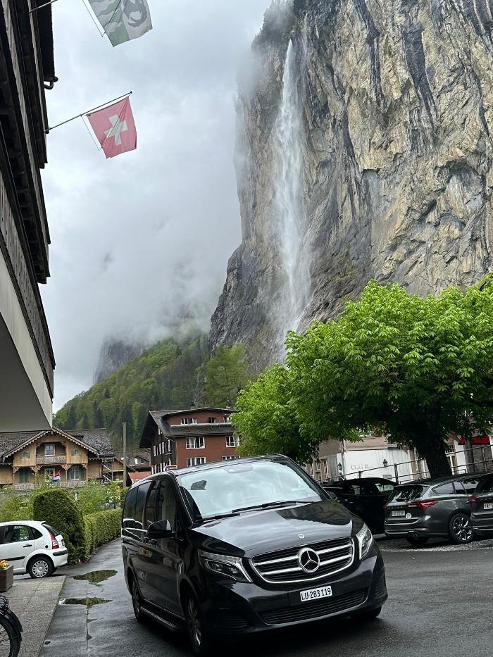 Center Taxi Swiss Limo Service, Härdlenstrasse in Kloten