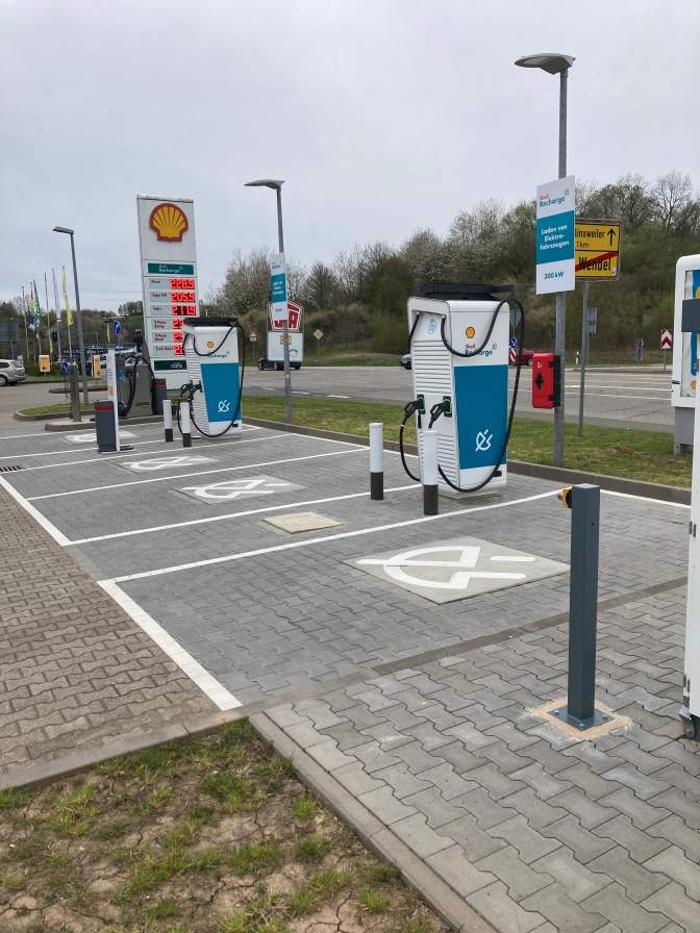 Shell Recharge Charging Station, Linxweilerstraße in Sankt Wendel