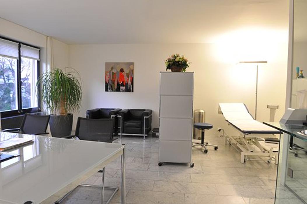 Ménat Liliane, Rudishaldenstrasse in Thalwil