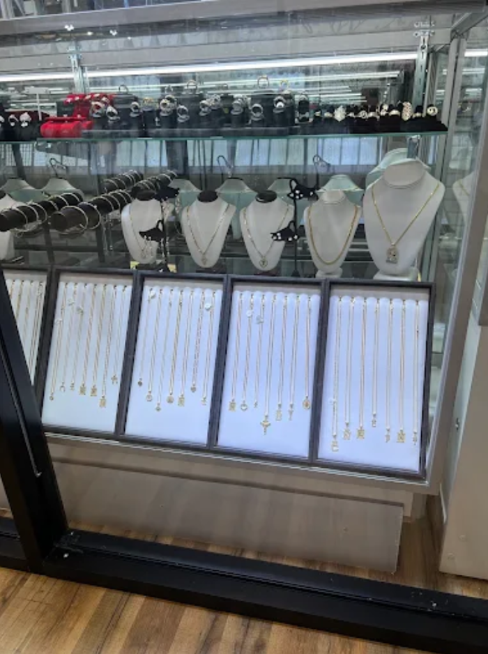Hailey & Logan Jewelers- We Buy Gold Image