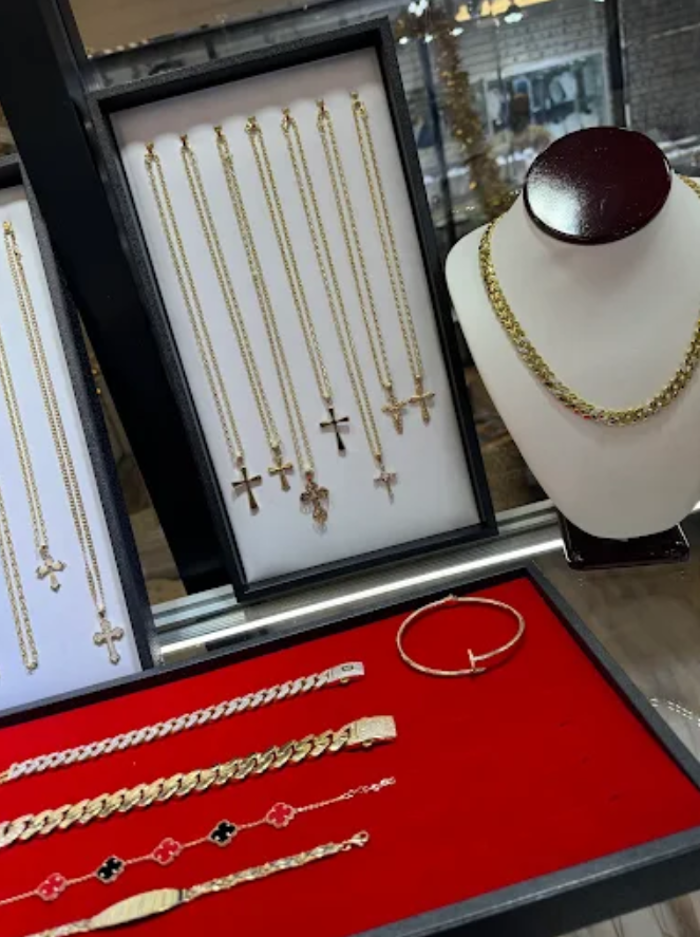 Hailey & Logan Jewelers- We Buy Gold Image