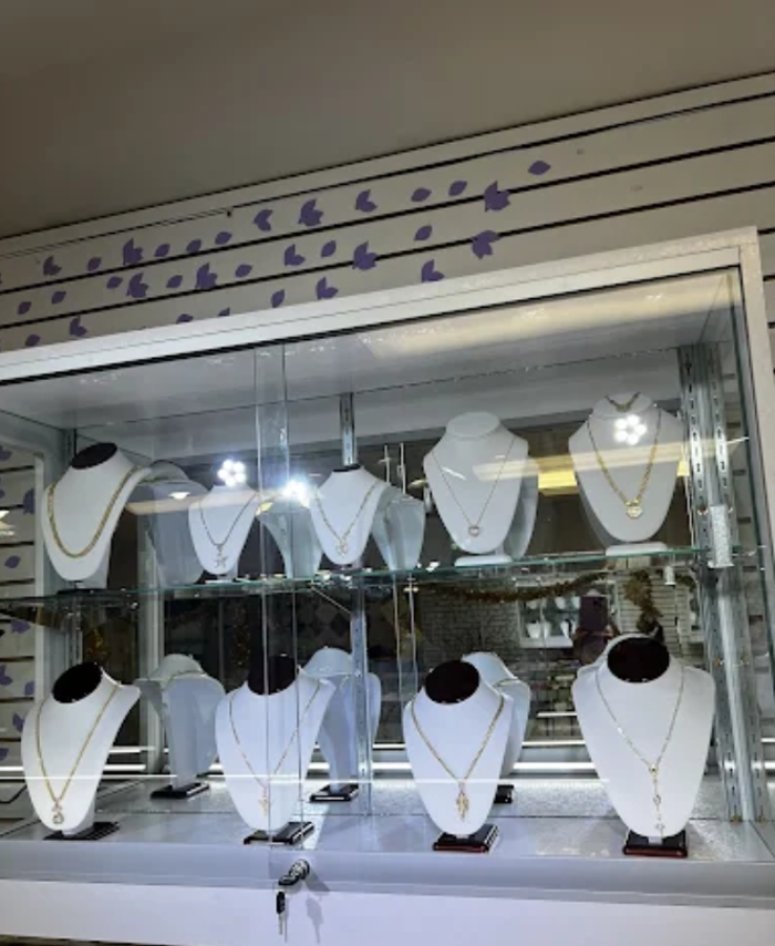 Hailey & Logan Jewelers- We Buy Gold Image