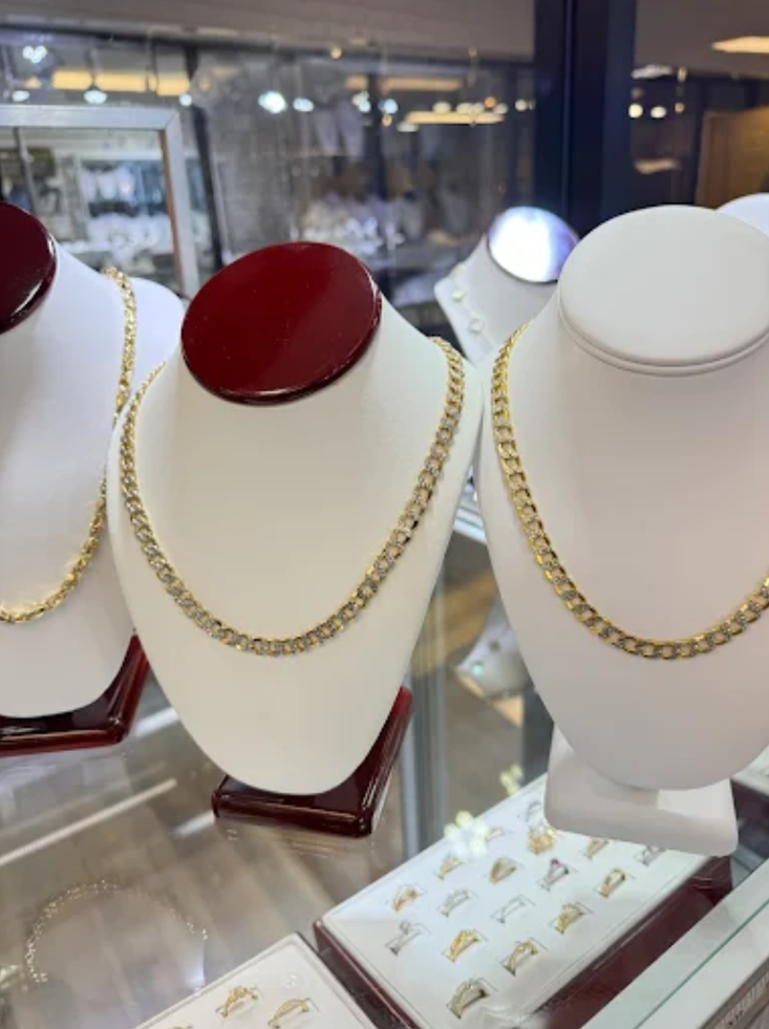 Hailey &amp; Logan Jewelers- We Buy Gold Logo