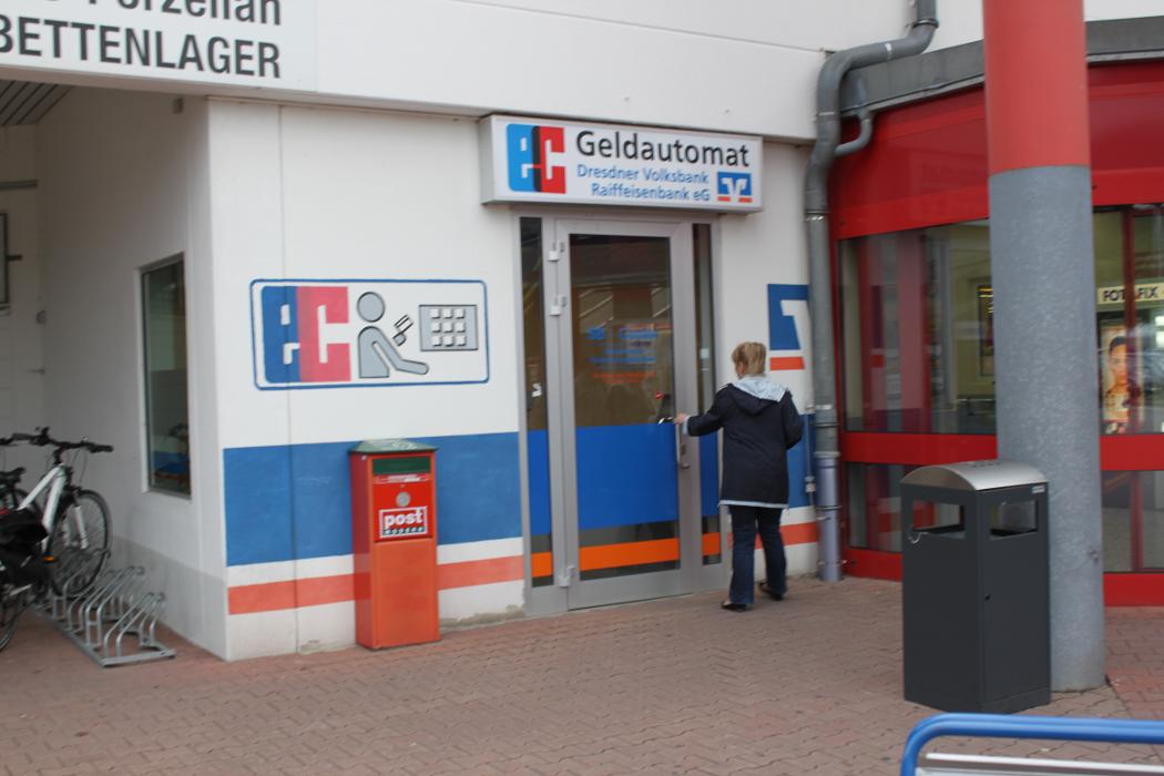 Volksbank Dresden-Bautzen eG - (SB-Filiale), An der Prießnitzaue in Dresden