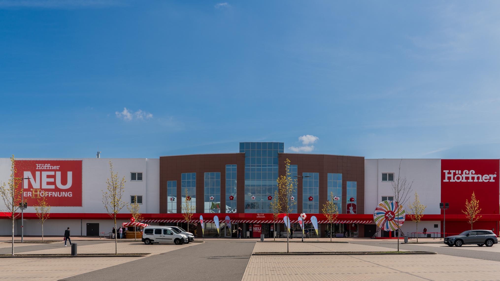 Höffner Halle Peißen, Rudolf-Walther-Straße in Landsberg