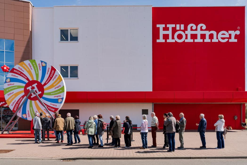 Höffner Halle Peißen, Rudolf-Walther-Straße in Landsberg
