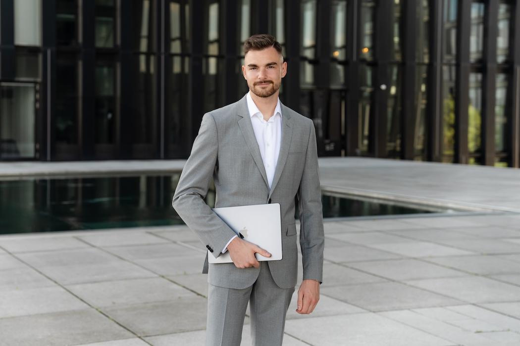 Jan Philipps - Webdesign Düsseldorf | SEA & SEO Freelancer, Am Wehrhahn in Düsseldorf