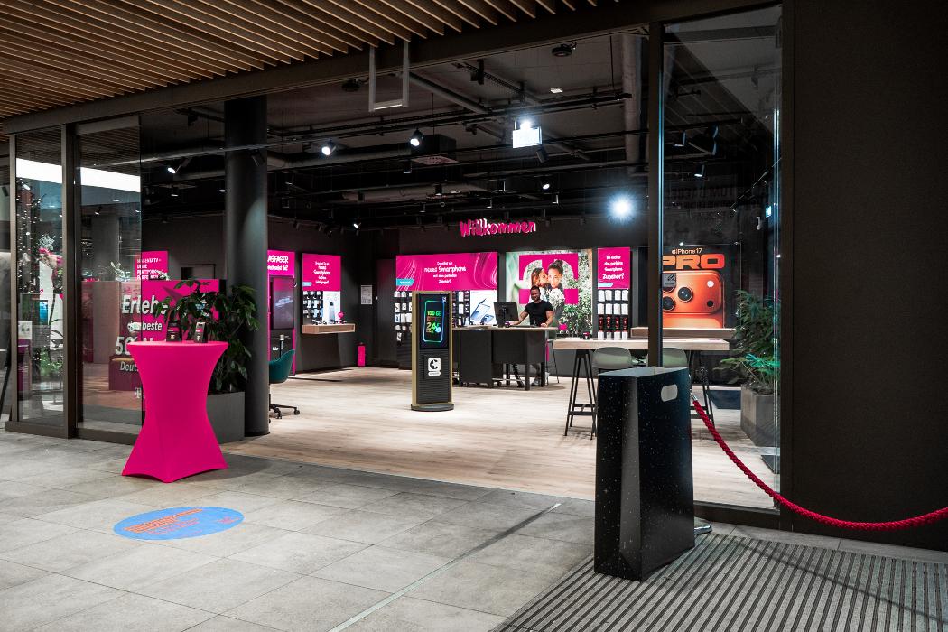 Telekom Partner Monheim, Ingeborg-Friebe-Platz in Monheim am Rhein