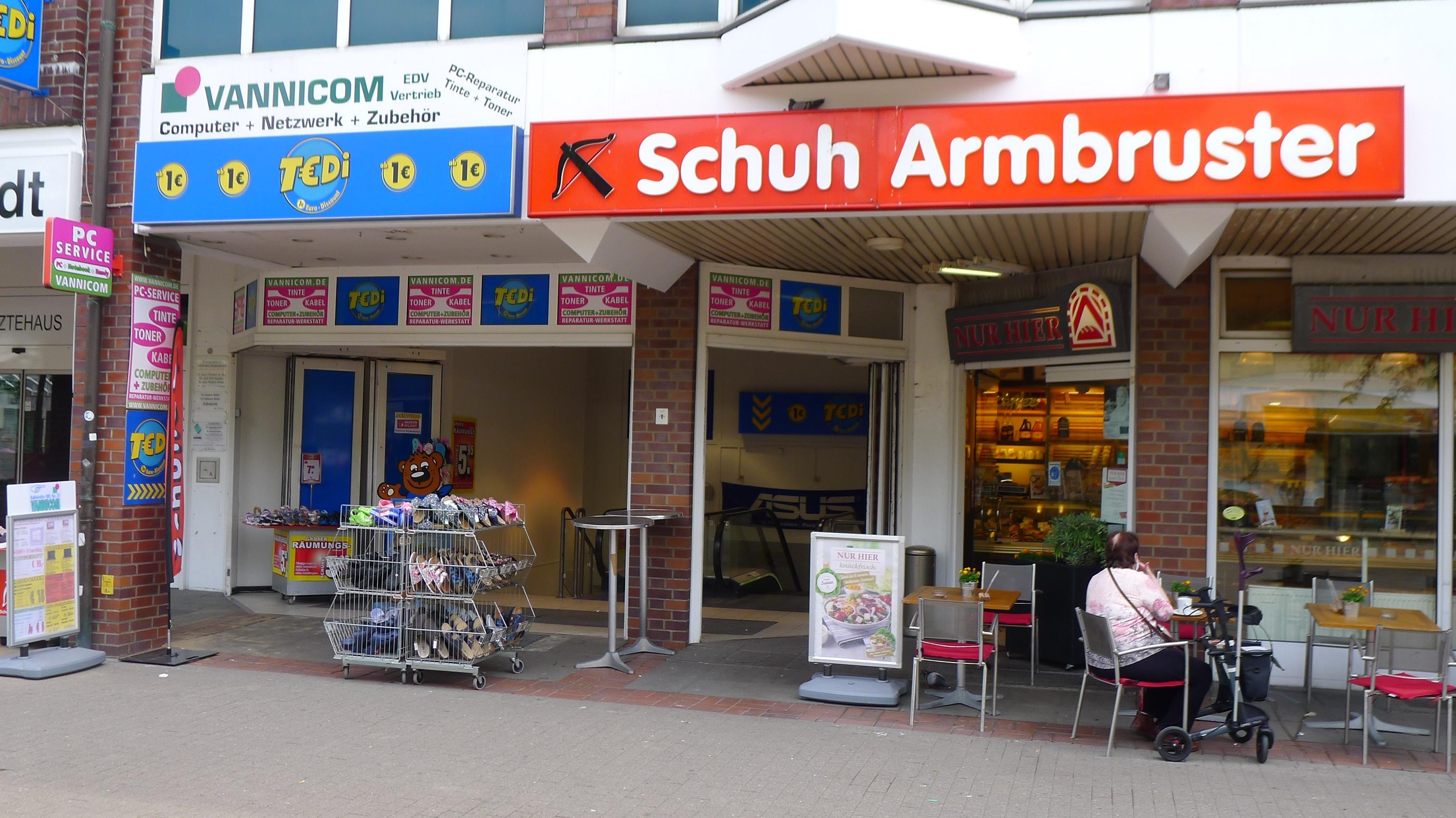 Schuh Armbruster, Rahlstedter Bahnhofstraße in Hamburg