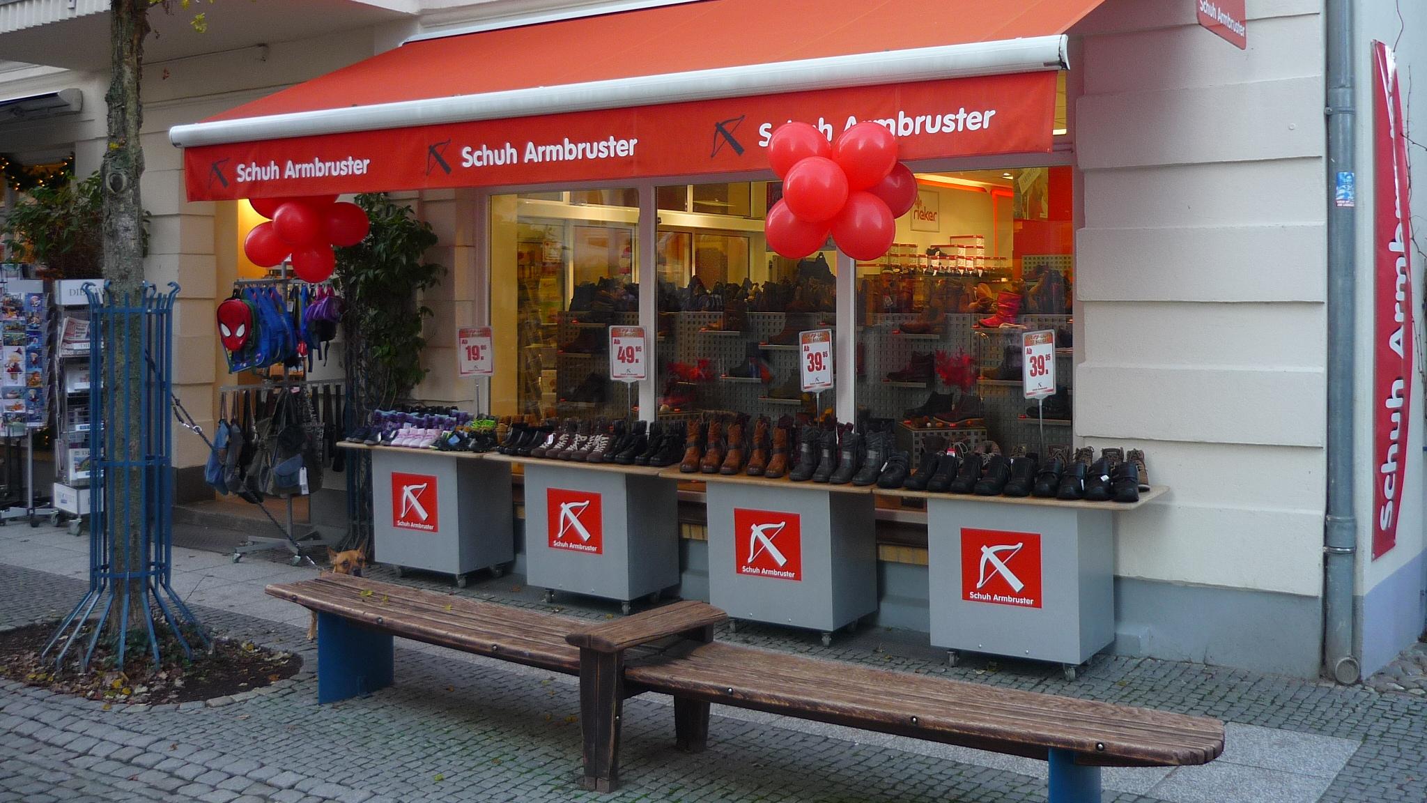 Schuh Armbruster, Lange Straße in Waren (Müritz)