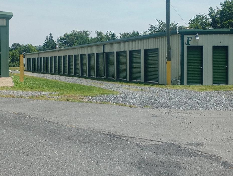 Clean self-storage unit rentals near Food Lion in Verona, VA