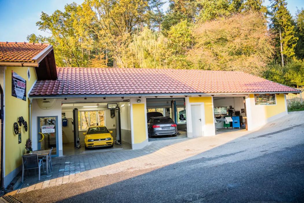 Kfz - Meister Thomas Kreilinger, Hufnagl in Moosbach