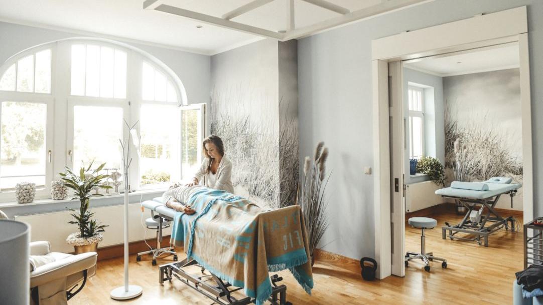 Heilpraktikerin Christin - Praxis für Physiotherapie, Osteopathie & Infusionstherapie, Am Kurgarten in Lübeck