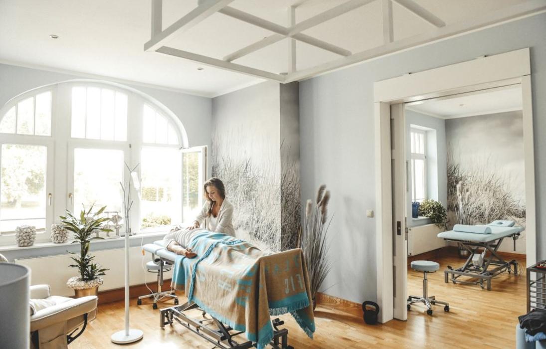 Heilpraktikerin Christin - Praxis für Physiotherapie, Osteopathie & Infusionstherapie, Am Kurgarten in Lübeck