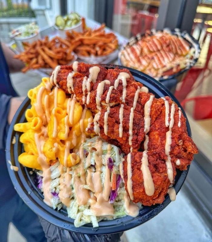 Angry Chickz - Bakersfield (Calloway Dr)