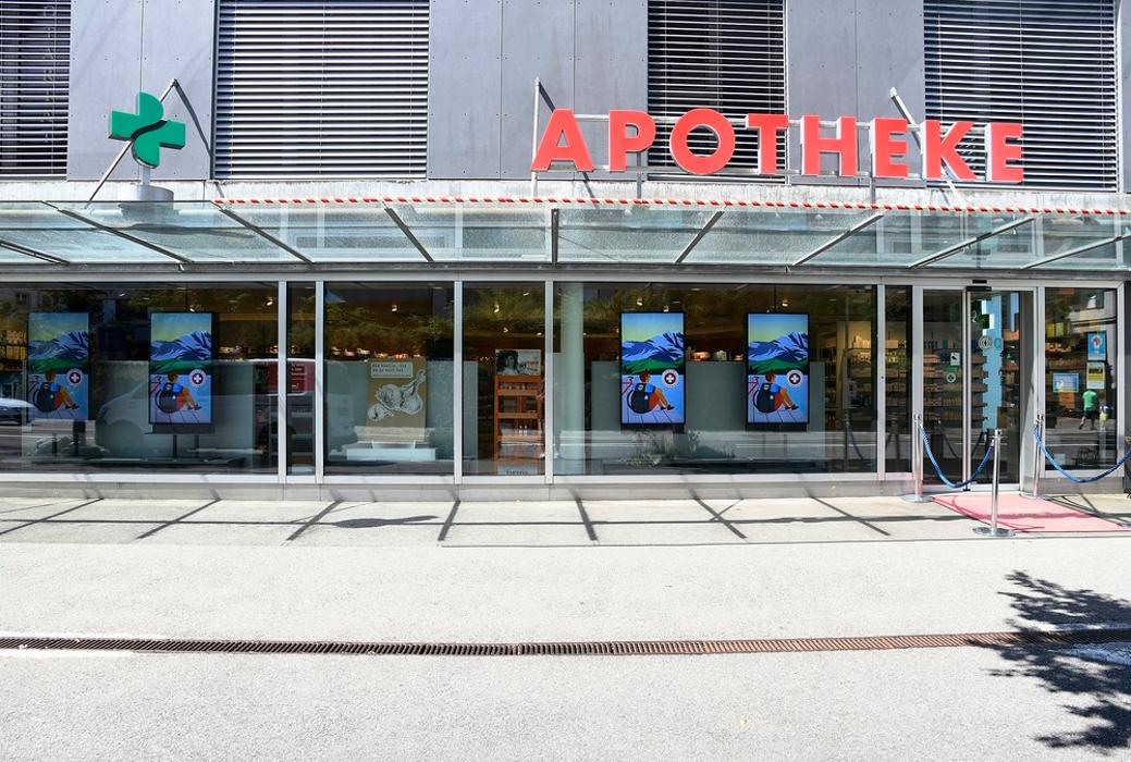 Neue Apotheke Muri, Thunstrasse in Muri bei Bern